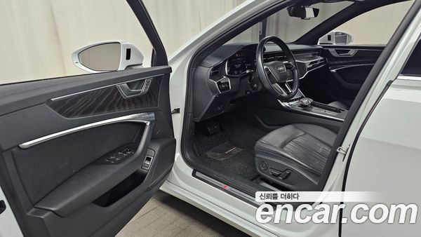 Audi A6 2021, фото 13