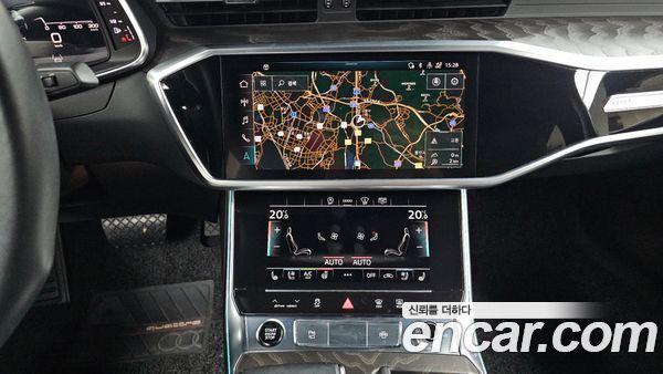 Audi A6 2021, фото 18