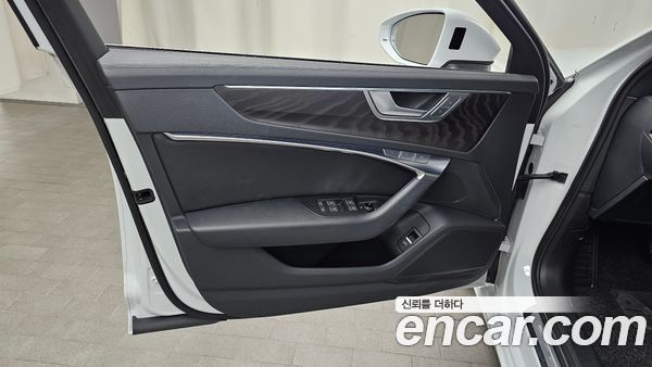 Audi A6 2021, фото 14