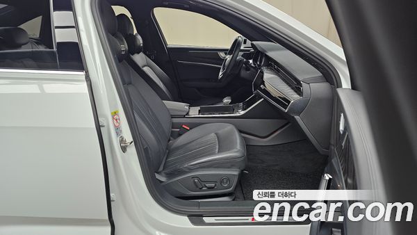Audi A6 2021, фото 16