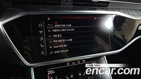 Audi A6 2021, фото 30