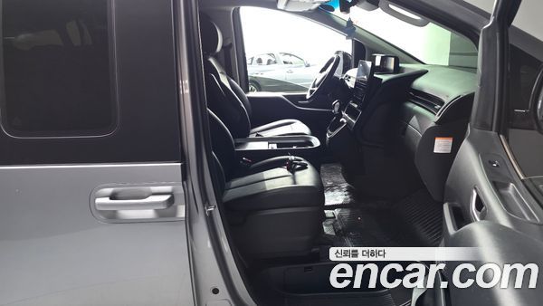 Hyundai Staria 2025, фото 16