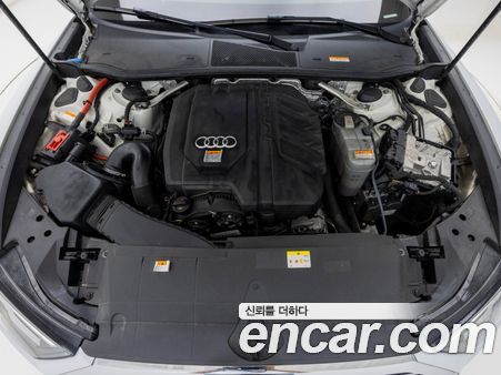 Audi A6 2022, фото 6