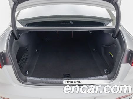 Audi A6 2022, фото 14