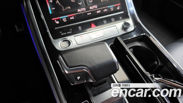 Audi Q8 2021, фото 9