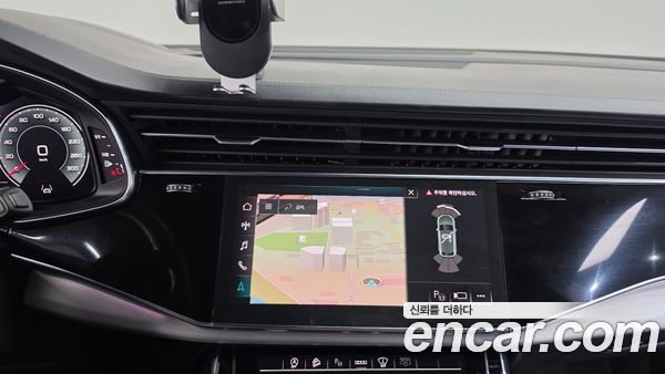 Audi Q8 2021, фото 14