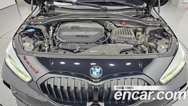 BMW 1 Series 2022, фото 6