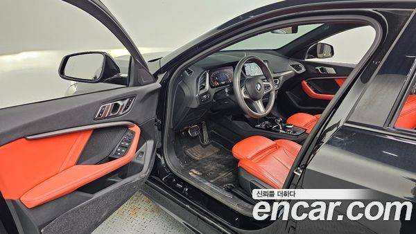 BMW 1 Series 2022, фото 16