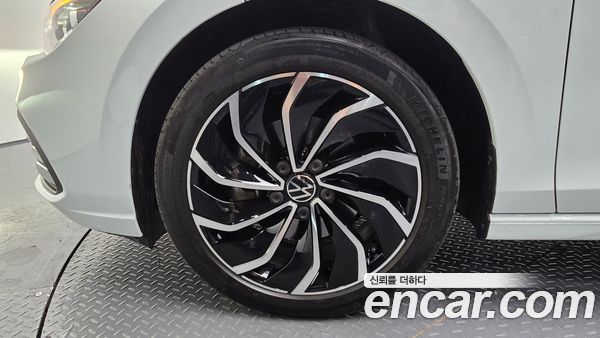Volkswagen Golf 2024, фото 4