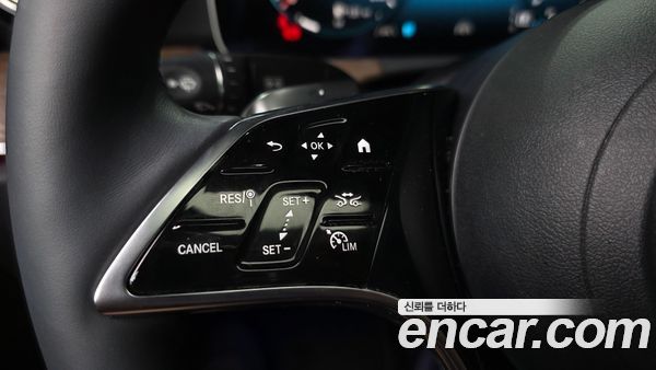 Mercedes-Benz E-Class 2023, фото 29