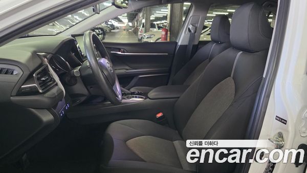 Toyota Camry 2024, фото 5