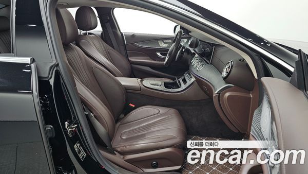 Mercedes-Benz CLS 2021, фото 16