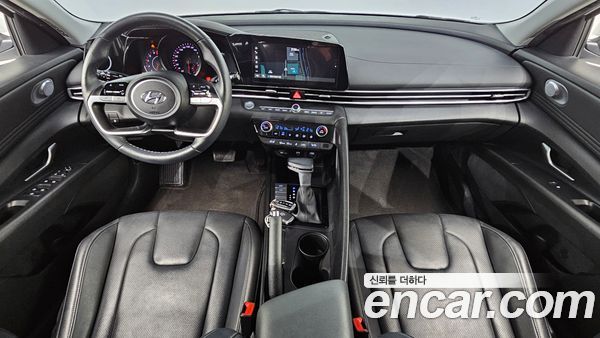 Hyundai Elantra 2023, фото 7