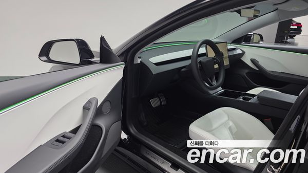 Tesla Model 3 2024, фото 12