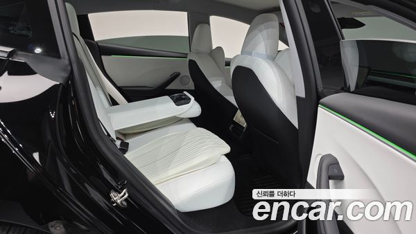 Tesla Model 3 2024, фото 17