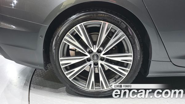 Audi A6 2021, фото 5