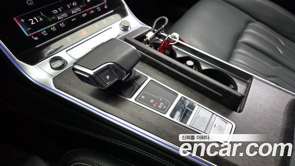 Audi A6 2021, фото 12