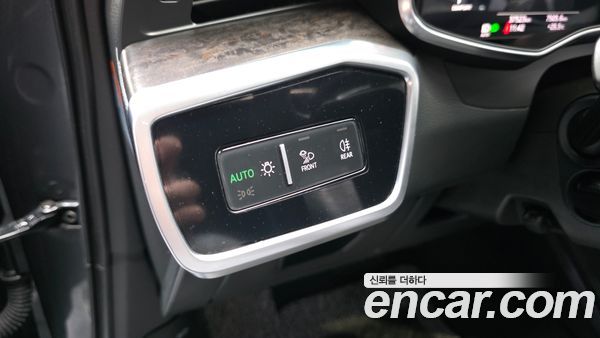 Audi A6 2021, фото 31