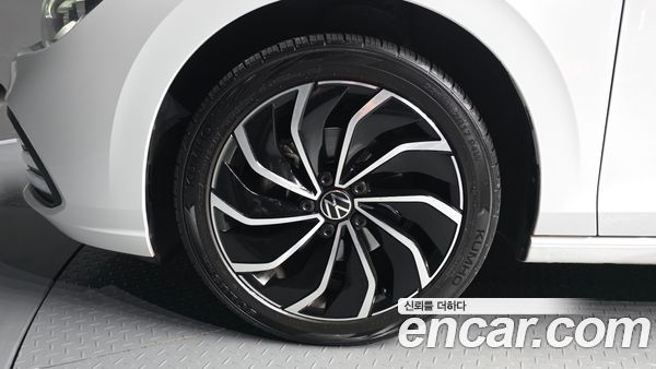 Volkswagen Golf 2023, фото 5