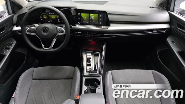 Volkswagen Golf 2023, фото 7