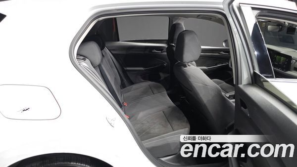 Volkswagen Golf 2023, фото 12