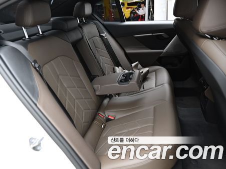 BMW 5 Series 2024, фото 12
