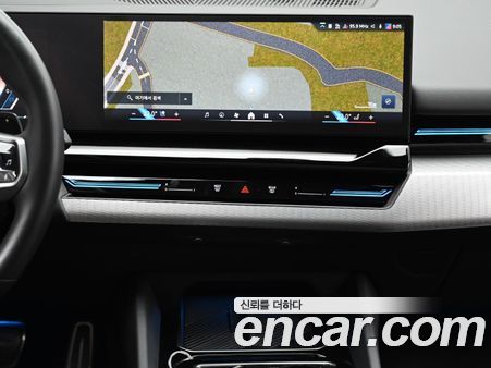 BMW 5 Series 2024, фото 14