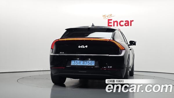 Kia EV6 2023, фото 4