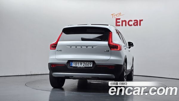 Volvo XC40 2023, фото 4