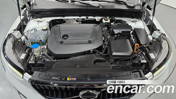 Volvo XC40 2023, фото 6