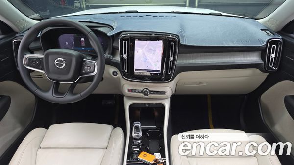 Volvo XC40 2023, фото 10
