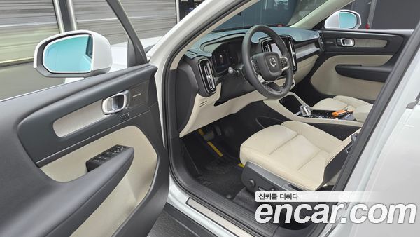 Volvo XC40 2023, фото 13