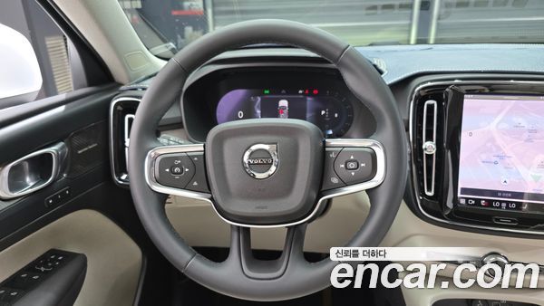 Volvo XC40 2023, фото 19