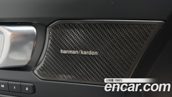 Volvo XC40 2023, фото 33