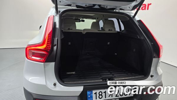Volvo XC40 2023, фото 35