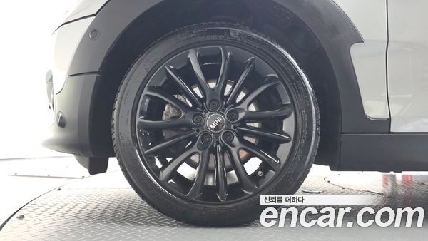MINI CLUBMAN 2024, фото 5