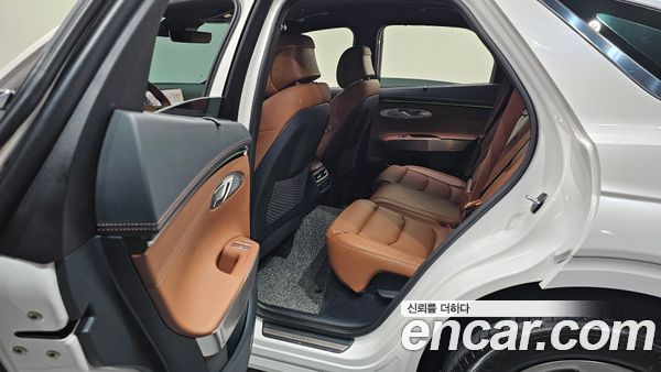 Genesis GV70 2025, фото 15
