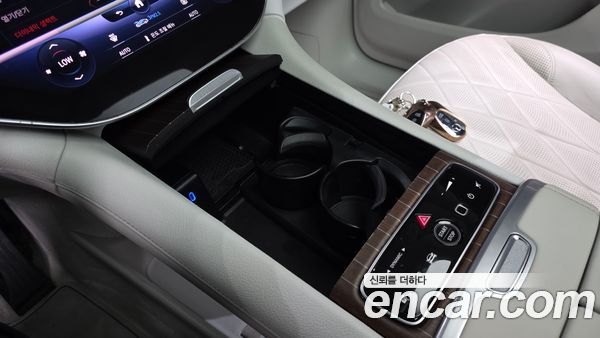 Mercedes-Benz EQS 2023, фото 30
