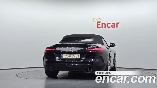 BMW Z4 2022, фото 4