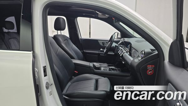 Mercedes-Benz GLB 2021, фото 16