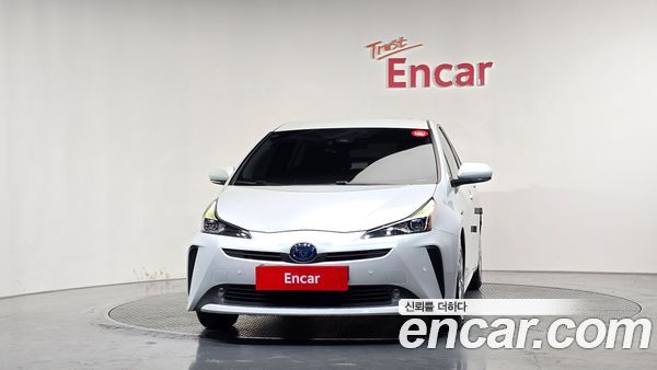 Toyota Prius 2021, фото 3