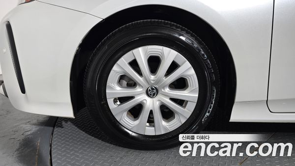 Toyota Prius 2021, фото 5