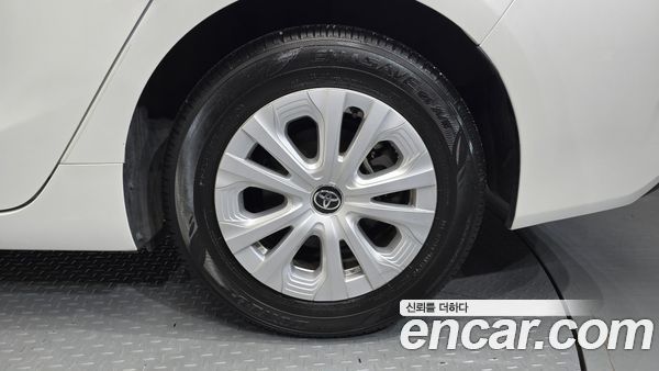 Toyota Prius 2021, фото 7