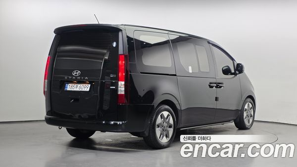 Hyundai Staria 2025, фото 2