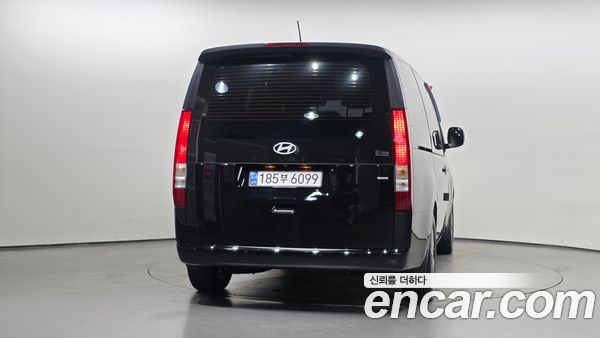 Hyundai Staria 2025, фото 4