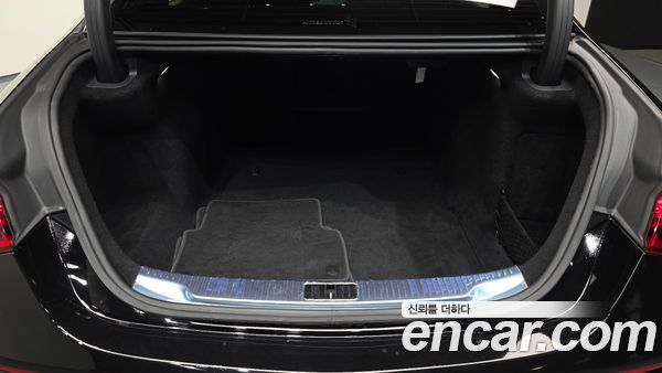 Mercedes-Benz S-Class 2022, фото 26