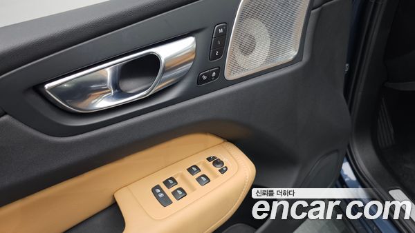 Volvo XC60 2021, фото 29