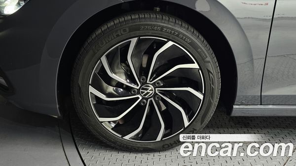 Volkswagen Golf 2024, фото 5