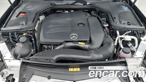 Mercedes-Benz E-Class 2023, фото 6