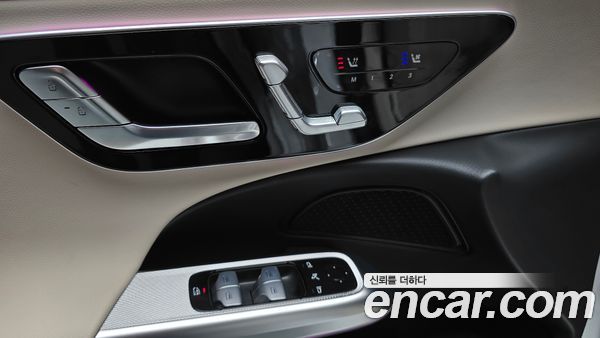 Mercedes-Benz E-Class 2025, фото 30